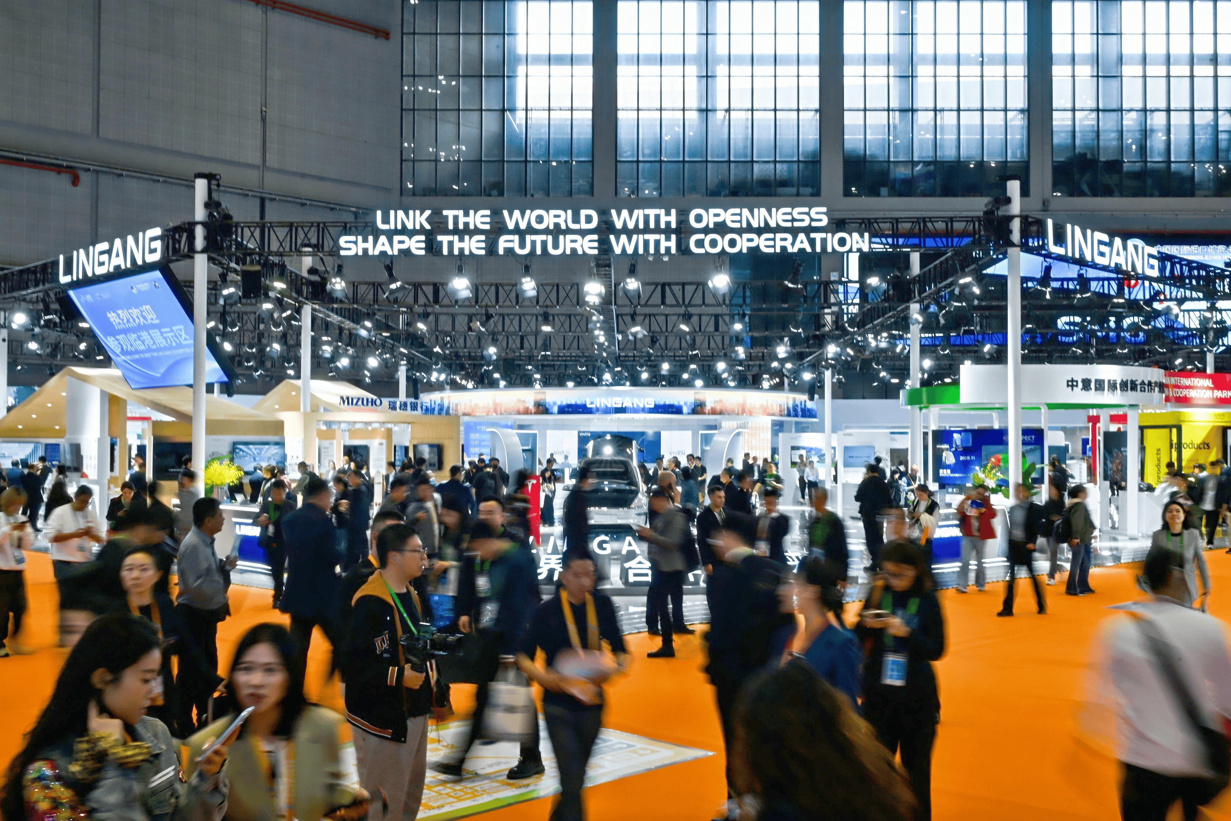 组团签约！一批优质外资项目落地临港园区